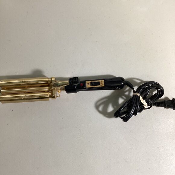 Vidal Sassoon VS184 Gold Series Professional 3 Barrel Hair Waver Crimping Iron - Picture 1 of 4